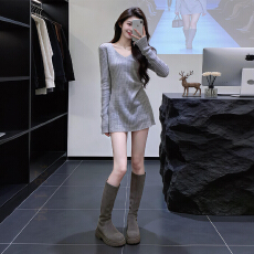 批发巨好看灰色v领毛衣针织<b class='q'>连衣裙</b>子女<b class='q'>春秋</b>2026新款绝美掐腰包臀短裙