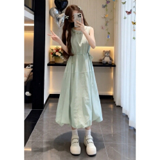 批发薄荷绿色背心<b class='q'>连衣裙</b>子女夏季2026新爆款海边度假收腰显瘦<b class='q'>花苞</b>长裙