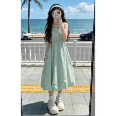 批发薄荷绿色背心<b class='q'>连衣裙</b>子女夏季2026新爆款海边度假收腰显瘦<b class='q'>花苞</b>长裙
