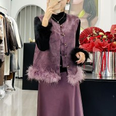 批发新中式国风夹棉马甲女2025年冬季新款设计感下摆毛毛边漂亮开衫