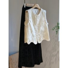 批发国风水貂毛白色棉马甲女外穿减龄洋气年轻背心日常缎面提花新中式