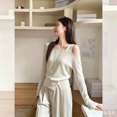 批发设计感别致气质斜角肩长袖恤女秋季新款不规则开摆开叉露肩上衣