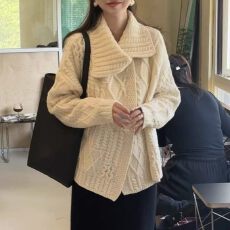 批发韩系复古洋气麻花别致翻领针织毛衣外套<b class='q'>女</b>秋冬新款宽松休闲上衣潮