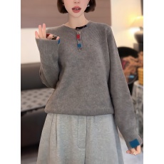 批发慵懒风灰色圆领纽扣<b class='q'>针织衫</b>女冬季套头保暖宽松显瘦长袖打底毛衣女