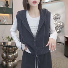 批发2026早秋新款韩版百搭叠穿连帽衫毛衣<b class='q'>马甲女</b>时尚减龄休闲针织外套