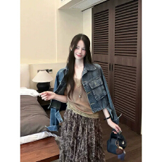 批发法式复古蓝色<b class='q'>牛仔</b>短<b class='q'>外套</b>女秋季新款小众高级感翻领单排扣百搭夹克