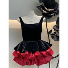 批发2025新款冬季复古甜酷风晚宴黑丝绒+白红缎面拼接宽肩带吊带短<b class='q'>裙</b>