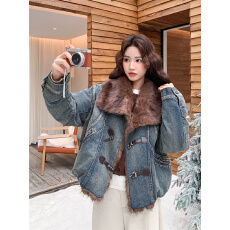 批发独特设计短款毛绒拼接牛仔羽绒服外套女冬季2025新款白鸭绒机车服