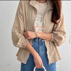 批发韩国<b class='q'>百搭</b>休闲防晒短款外套女轻薄款简约时髦宽松抽绳收腰拉链上衣
