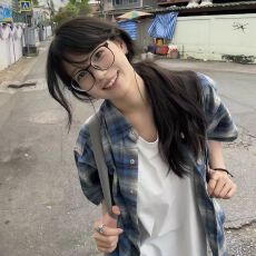 批发少年感蓝色格子<b class='q'>衬衫</b>短袖<b class='q'>男</b>女夏季薄款半截袖美式复古防晒<b class='q'>衬衣</b>外套