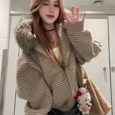 批发原版面料 薄款/加绒（原版毛领可拆卸）连帽卫衣<b class='q'>女</b><b class='q'>开衫</b>条纹外套