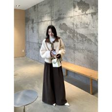 批发新款复古加厚<b class='q'>宽松</b>短款麂皮绒百搭款超好看甜美女生外套牛角扣设计