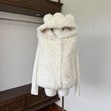 批发小熊耳朵连帽羊羔毛毛马甲外套女秋冬季坎肩保暖背心环保皮草<b class='q'>上衣</b>