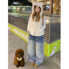 批发2025百搭款小熊耳朵设计感百搭款加厚休闲风外套马甲皮草背心<b class='q'>上衣</b>