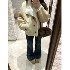批发皮毛一体羊羔毛常规款<b class='q'>外套</b>女冬季新款美式卡其色加厚保暖上衣<b class='q'>女装</b>