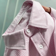 批发盐系粉色条纹衬衫<b class='q'>女</b>2026春夏款气质甜美系内搭打底上衣衬衣