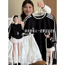 批发拼接蕾丝圆领<b class='q'>卫衣</b>女春秋2026新款休闲宽松韩系设计感小众长袖上衣