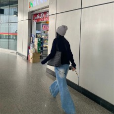 批发牛仔裤女春季新款水洗蓝色抓纹设计大码胖mm阔腿高腰垂感直筒长裤