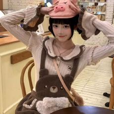 批发【甜品系】小熊饼屋 冬针织上衣+小熊<b class='q'>背带裤</b>+小熊毛绒外套