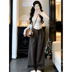 批发辣妹<b class='q'>气质</b>修身白色蕾丝长袖t恤女<b class='q'>装</b>2026秋冬新款显瘦收腰内搭上衣