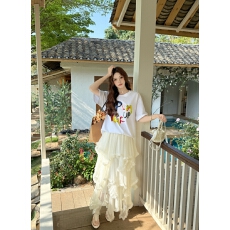 批发实拍复古字母印花<b class='q'>T</b><b class='q'>恤</b>休闲上衣＋网纱拼接设计感不规则蛋糕<b class='q'>裙</b>