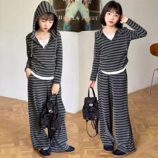 批发女童春<b class='q'>秋</b>薄款条纹连帽卫衣套装中大童女孩休闲两件套网红潮流<b class='q'>秋</b>装