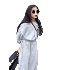 批发女<b class='q'>童</b><b class='q'>运动套装</b>时髦2024春装新款休闲时髦两件套洋气中大<b class='q'>童</b>卫衣裤潮