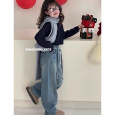 批发<b class='q'>女童</b>202<b class='q'>6</b>新款春秋烫钻时髦<b class='q'>牛仔</b>裤弯刀裤超洋气直筒裤满钻百搭