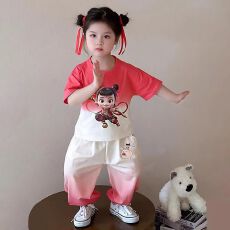 批发<b class='q'>女</b><b class='q'>童</b>夏装时尚套装2026新款小童渐变贴标韩版夏季女宝宝休闲两件套