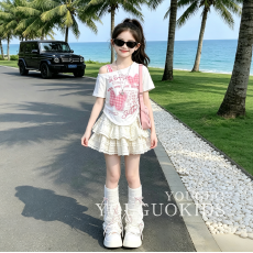 批发女<b class='q'>童</b><b class='q'>印花</b>休闲短<b class='q'>袖套装</b>夏季2026新款洋气女大<b class='q'>童</b>披肩百搭休闲