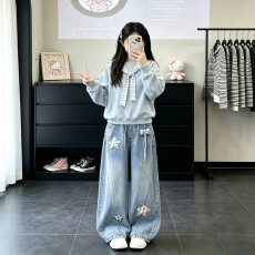 批发女童超好看印花披肩圆领卫衣<b class='q'>秋</b>冬2026新款小个子洋气爆款外套潮