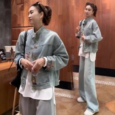 批发新中式国风重工刺绣牛仔短款外套女春秋新款复古休闲百搭长袖上衣