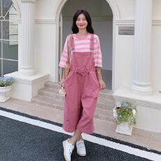 批发多巴胺粉色背带阔腿裤女夏2026新款韩系小个子减龄休闲连体九分裤