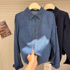 批发文艺复古2026春季新款牛仔衬衫女<b class='q'>大码</b>宽松显瘦时尚设计感开衫外套