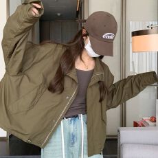 批发<b class='q'>韩版</b>军绿色工装风衣外套女春装2026新款冲锋衣夹克短款小个子爆款