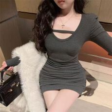 批发纯欲风辣妹短裙新款小心机镂空连衣裙春季修身褶皱<b class='q'>打底裙</b>长袖女