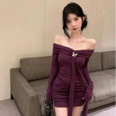 批发一字肩紫色挂脖长袖连衣裙女春季修身收腰裙子纯欲风紧身<b class='q'>包臀</b>短裙