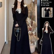 批发已出货 <b class='q'>韩版</b>小香赫本风黑色v领连衣裙子女秋冬新款高级感内搭长裙
