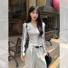 批发260克莫代尔白色条纹V领长袖<b class='q'>t</b><b class='q'>恤</b>女秋冬修身内搭打底衫<b class='q'>紧身</b>上衣