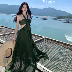 批发森系旅人艺术<b class='q'>系</b>流浪风绑带荷叶边裙波嬉挂脖露背连衣裙