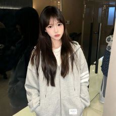 批发可爱设计感女连帽外套三条杠美式<b class='q'>长袖</b>通勤风<b class='q'>大码</b>洋气宽松小众上衣