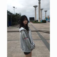批发小众连帽外套女韩版气质 2026 新款秋季长袖简约休闲潮流上衣<b class='q'>百搭</b>