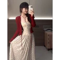 批发冷淡系独特别致裙子法式气质<b class='q'>波点</b>吊带收腰绝美超好看<b class='q'>连衣裙</b>两件套