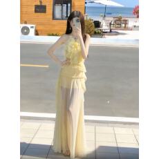 批发温柔风独特巨好看的挂脖上衣鱼尾裙两件<b class='q'>套装</b>减龄一整套穿搭26夏季