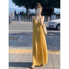 批发海边穿搭独特巨好看的V领吊带沙滩长裙子小众不撞款<b class='q'>连衣裙</b>26夏季
