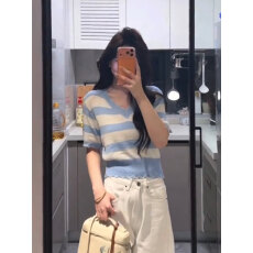 批发<b class='q'>韩版</b>V领条纹短袖针织衫女2026夏季新款高级感显瘦百搭<b class='q'>打底衫</b>上衣