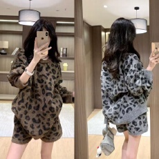 批发爆款网红豹纹百花绒毛针织套装保暖套头毛衣短裤两件套外贸跨境