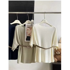 批发法式温柔风斜肩短袖针织衫女夏季新款设计感小众<b class='q'>宽松</b>显瘦露肩<b class='q'>上衣</b>