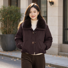 2026年冬季大毛领时尚棉服外套女设计感加厚简约棉袄棉衣