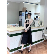 批发有货 蕾丝拼接露肩<b class='q'>连衣裙</b>女甜美<b class='q'>假两件</b>收腰鱼尾裙设计感长裙